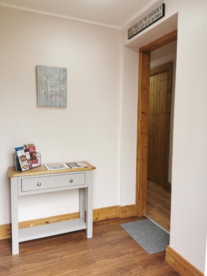 The Church Wall Apartment Derry Extérieur photo