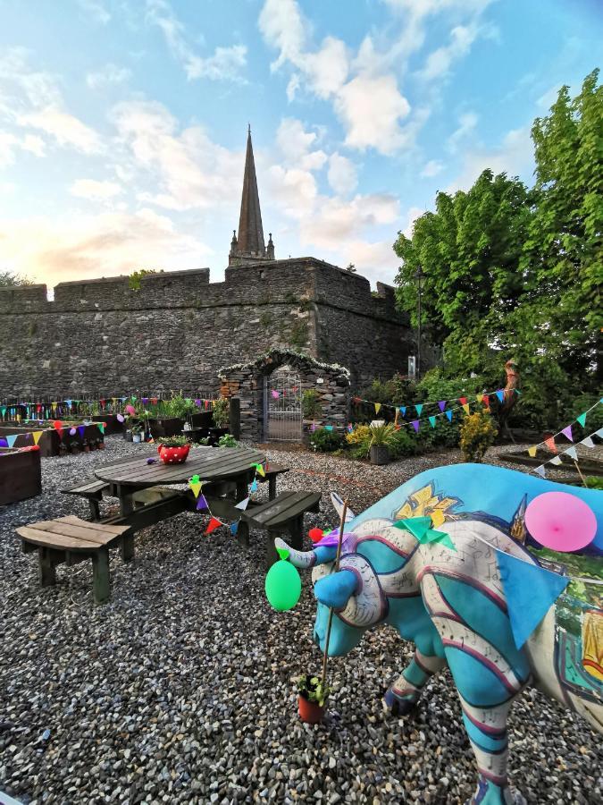 The Church Wall Apartment Derry Extérieur photo