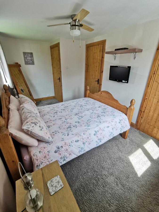 The Church Wall Apartment Derry Extérieur photo
