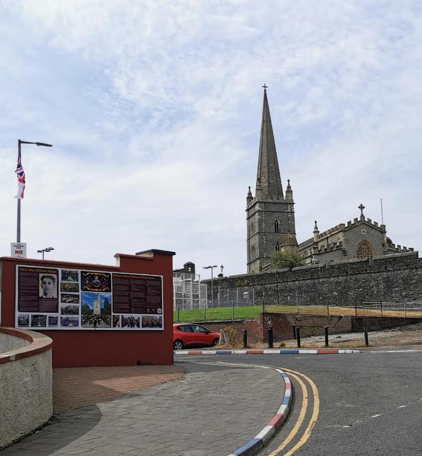 The Church Wall Apartment Derry Extérieur photo